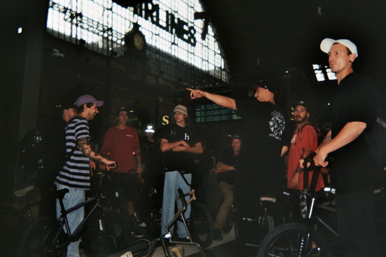 Aniversario - Richie Dzugas part Aniversario - Richie Dzugas part